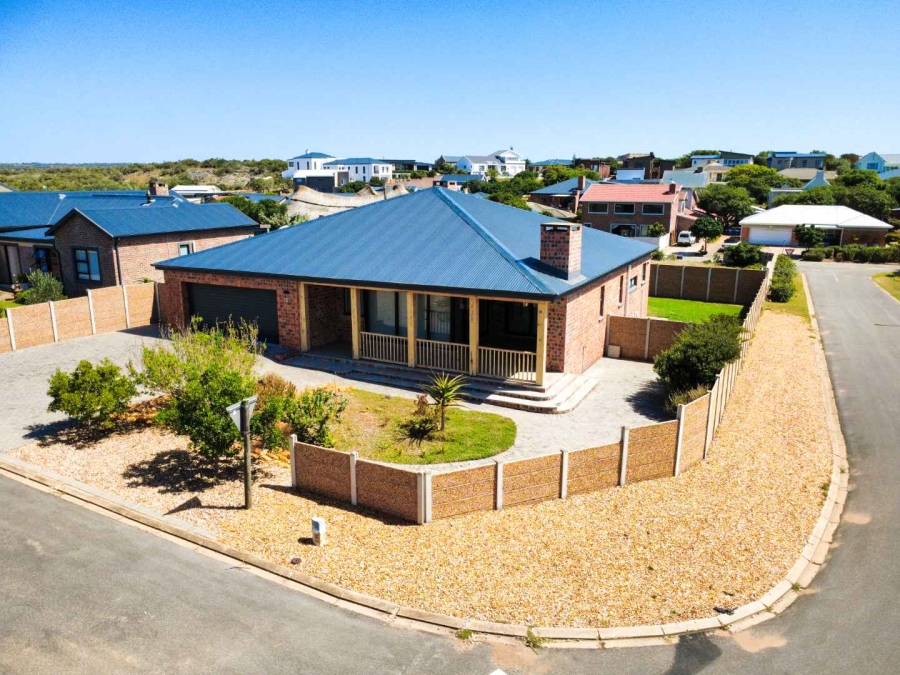 3 Bedroom Property for Sale in Stilbaai Wes Western Cape